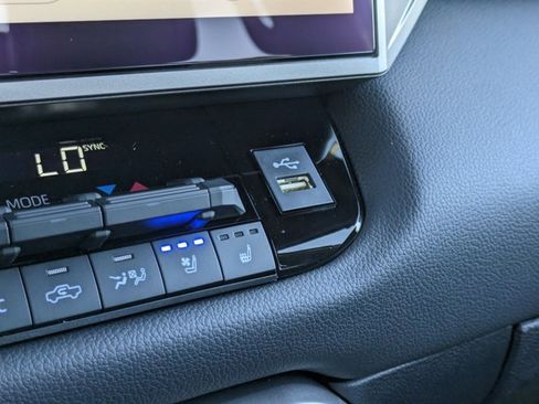 New 2026 Toyota Tundra Limited image 30