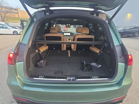 New 2026 Mercedes-Benz GLS 450 4MATIC image 23