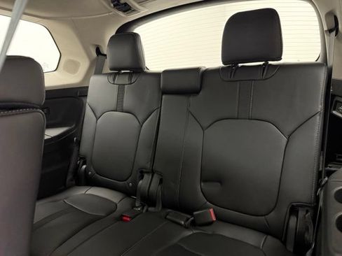 Used 2025 Honda Pilot Touring image 21