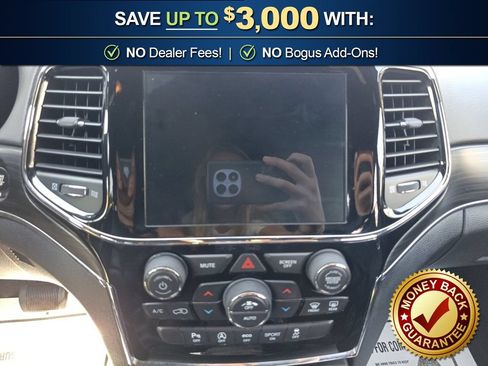 Used 2019 Jeep Grand Cherokee Limited AWD/4WD image 24