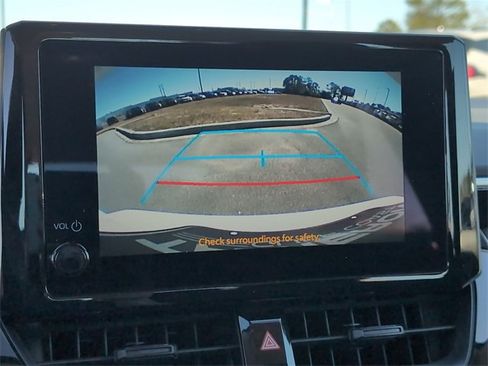 Used 2024 Toyota Corolla LE image 18