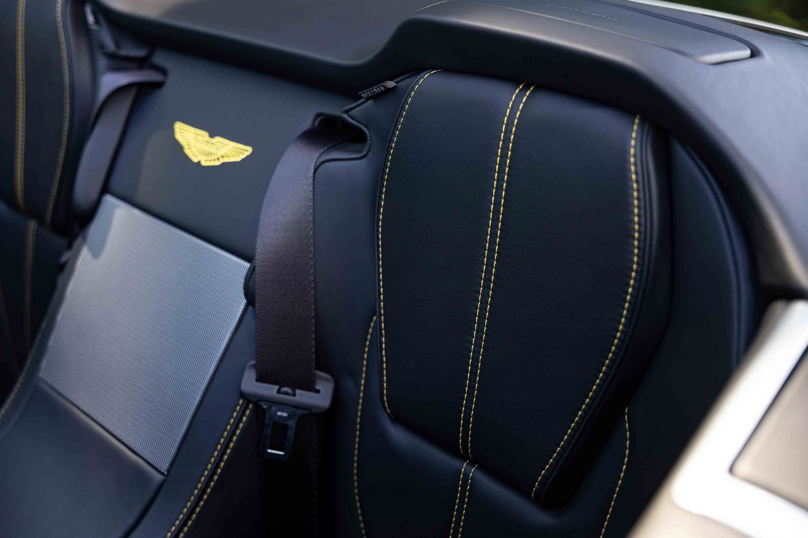 Used 2013 Aston Martin DB9 Volante RWD image 23