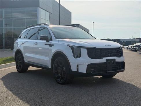 Used 2026 Kia Sorento AWD image 1