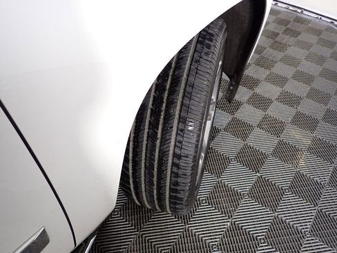 Used 2016 Cadillac Escalade Luxury image 43