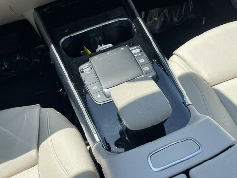 Used 2021 Mercedes-Benz GLA 250 w/ Premium Package image 15