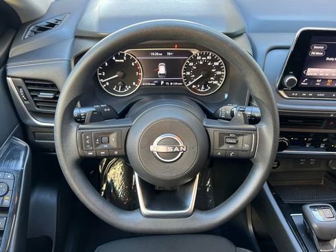 Used 2024 Nissan Rogue S image 19