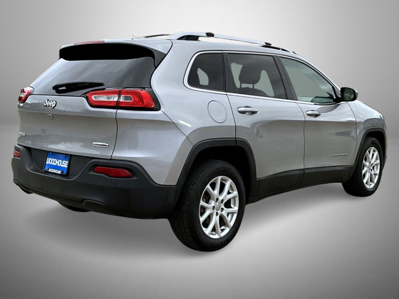 Used 2016 Jeep Cherokee Latitude w/ Cold Weather Group FWD image 5