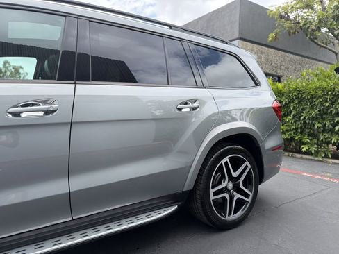 Used 2017 Mercedes-Benz GLS 550 4MATIC image 11