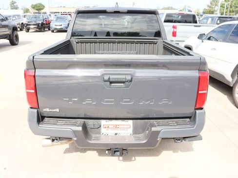 Used 2025 Toyota Tacoma SR5 image 10