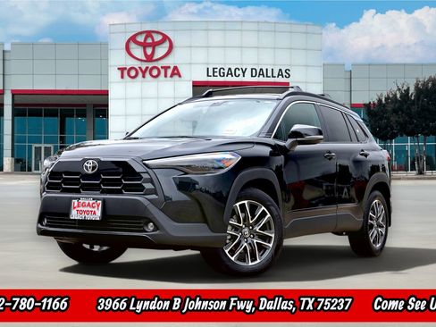 Used 2026 Toyota Corolla Cross XLE FWD image 1