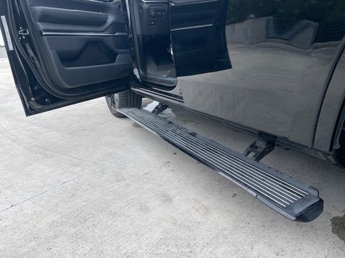 Used 2022 Jeep Grand Wagoneer Series II image 9