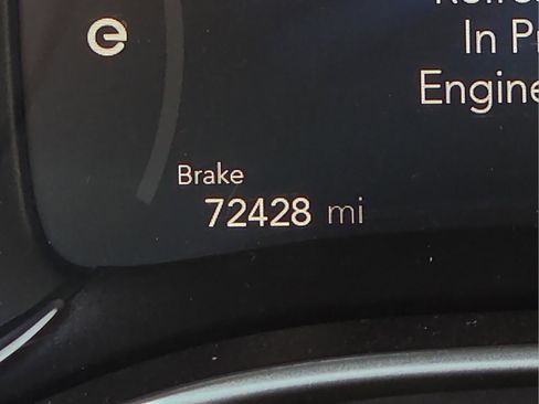 Used 2023 Chrysler Pacifica Touring-L FWD image 34