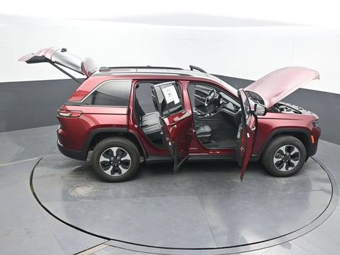 Used 2023 Jeep Grand Cherokee 4WD 4xe w/ Luxury Tech Group II image 73