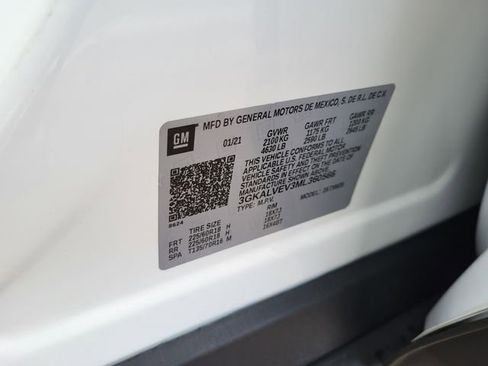 Used 2021 GMC Terrain SLT image 29