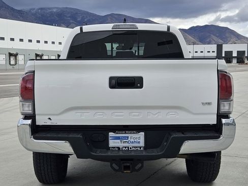 Used 2023 Toyota Tacoma TRD Off-Road image 4