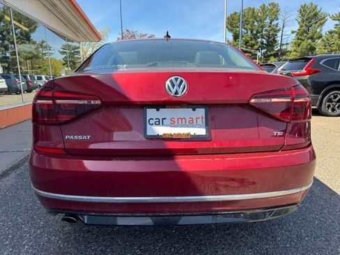 Used 2018 Volkswagen Passat 2.0T R-Line FWD image 6