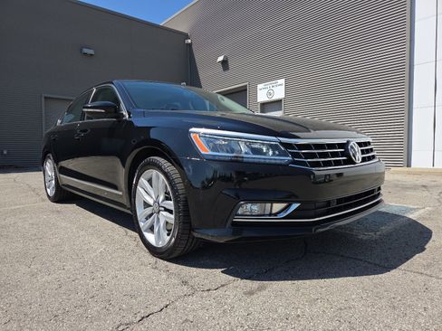 Used 2016 Volkswagen Passat 1.8T SEL Premium FWD image 30