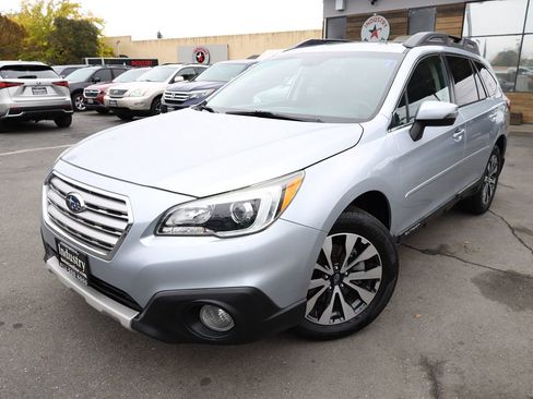 Used 2016 Subaru Outback 2.5i Limited image 2