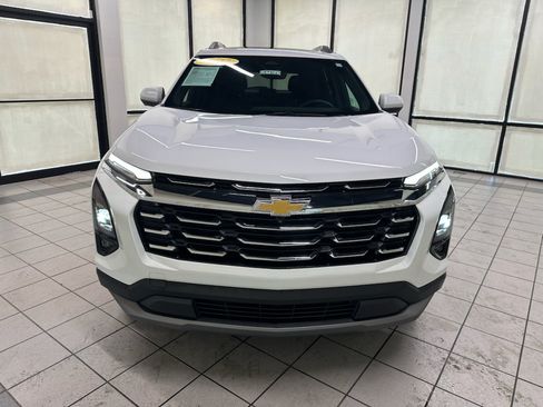 Certified 2025 Chevrolet Equinox LT w/ Safety and Technology Package FWD image 12
