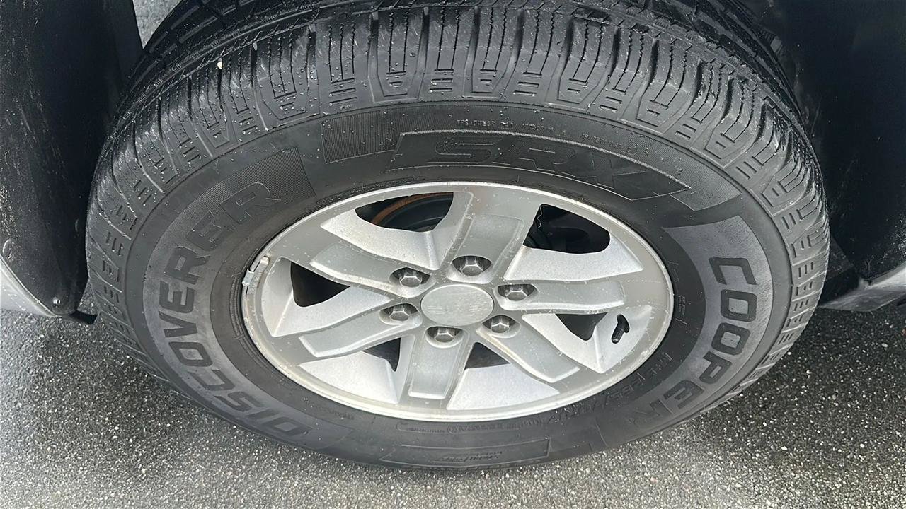 Used 2014 GMC Yukon XL SLT RWD image 16