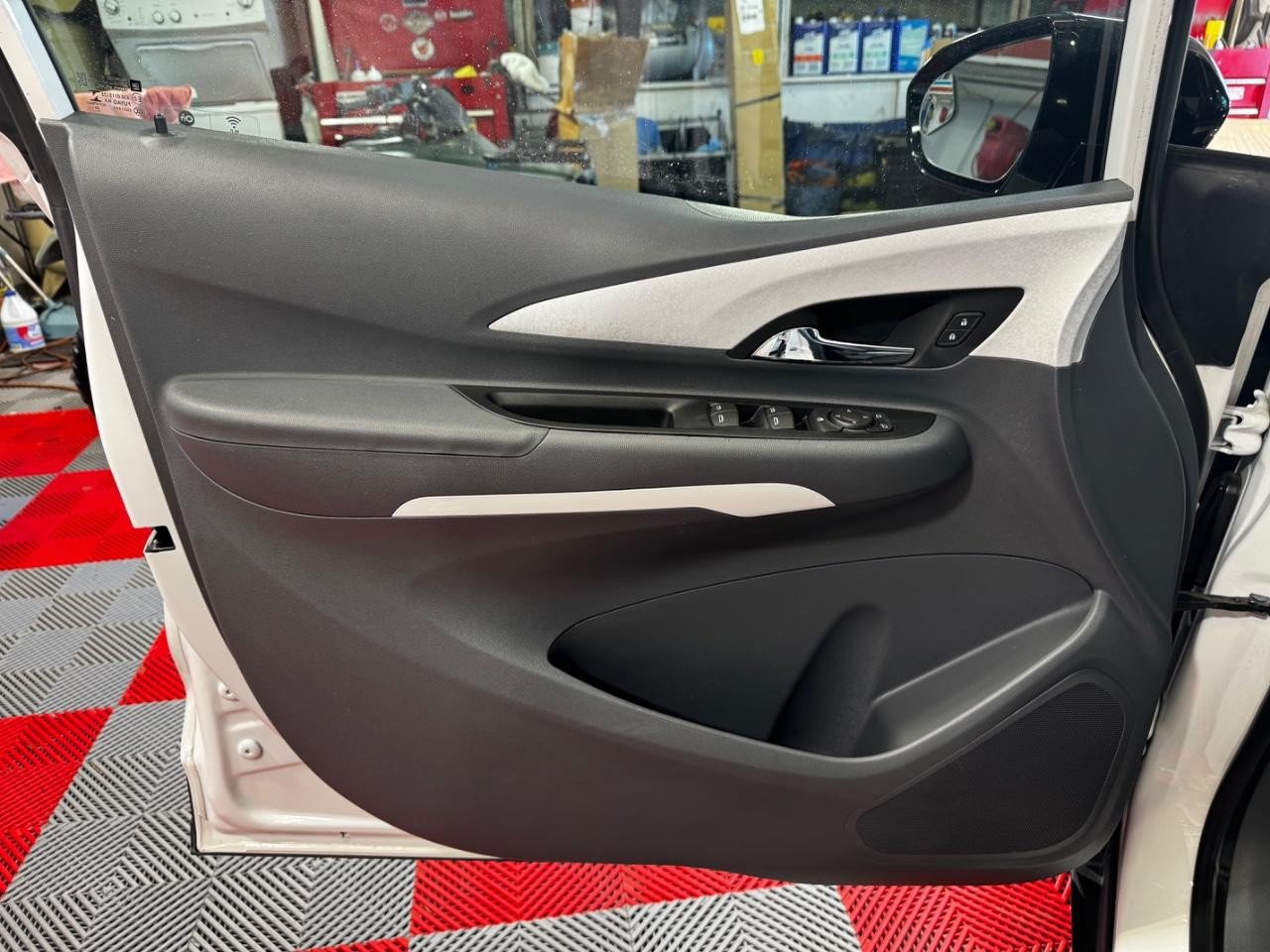 Used 2021 Chevrolet Bolt LT FWD image 13