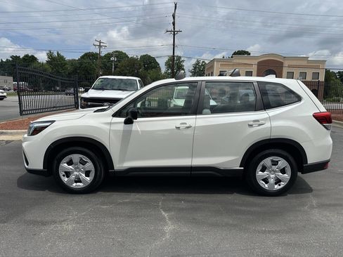 Used 2019 Subaru Forester AWD/4WD image 8