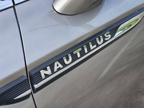 Used 2020 Lincoln Nautilus Reserve AWD/4WD image 7