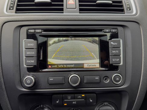 Used 2014 Volkswagen Jetta SEL image 11