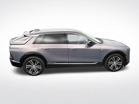 Used 2025 Cadillac Lyriq Luxury image 21