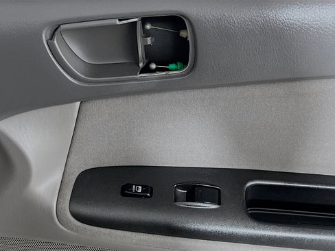 Used 2005 Toyota Camry LE image 29