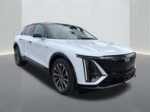 New 2026 Cadillac Lyriq Sport image 3