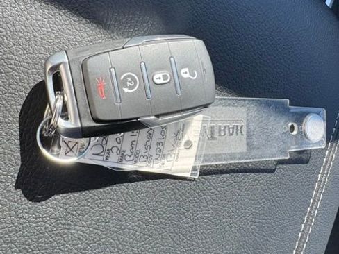 New 2026 RAM 1500 Big Horn w/ Night Edition image 32