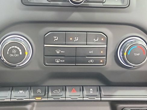 Used 2023 Chevrolet Silverado 1500 Custom AWD/4WD image 31