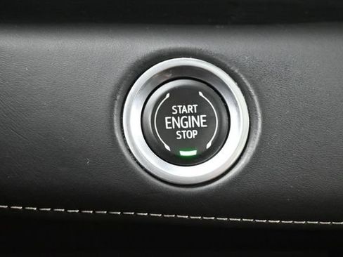 Used 2021 Cadillac Escalade Premium Luxury Platinum RWD image 27
