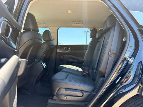 Certified 2025 Kia Sorento S FWD image 15