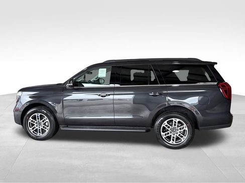 New 2026 Ford Expedition Active RWD image 2