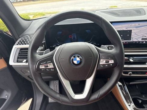 Certified 2024 BMW X5 xDrive50e w/ Premium Package AWD/4WD image 18