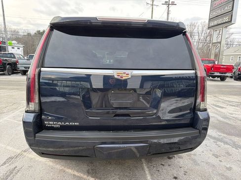 Used 2020 Cadillac Escalade Luxury image 4