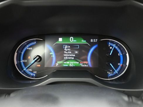 Used 2025 Toyota RAV4 LE AWD/4WD image 14