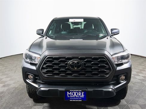 Certified 2022 Toyota Tacoma TRD Off-Road image 3