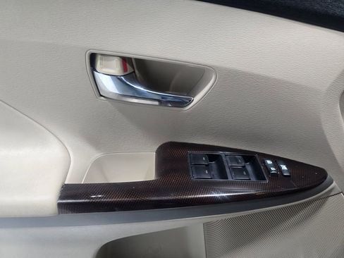 Used 2011 Toyota Venza image 13