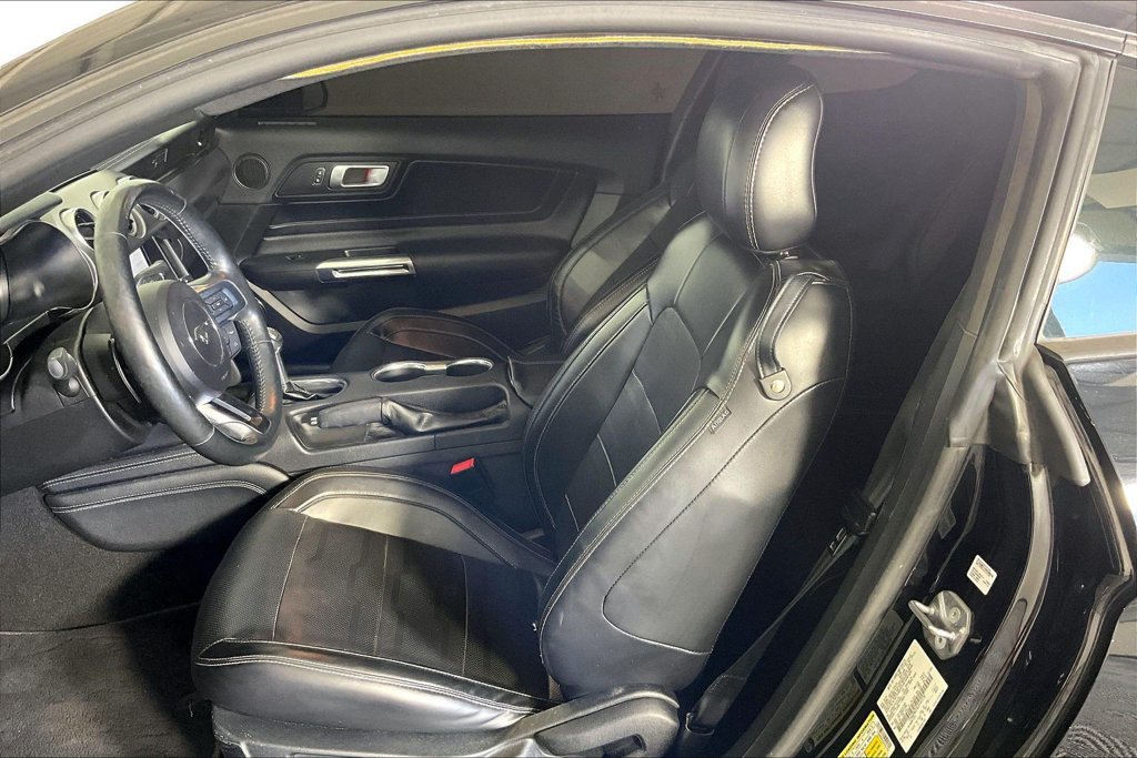 Used 2020 Ford Mustang GT Premium w/ Equipment Group 401A RWD image 31