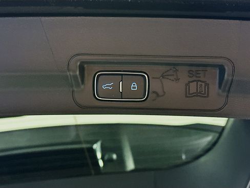 Used 2025 Ford Explorer Platinum w/ LUX Leather Package image 32