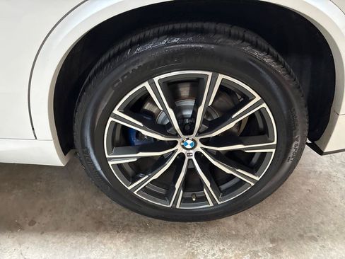 Used 2020 BMW X5 xDrive40i w/ M Sport Package AWD/4WD image 12