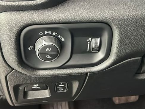 Used 2025 RAM 1500 Big Horn AWD/4WD image 20