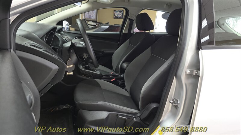 Used 2014 Ford Focus SE FWD image 15