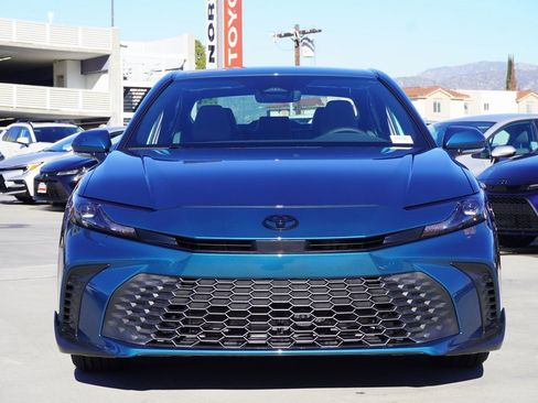 New 2026 Toyota Camry SE image 2