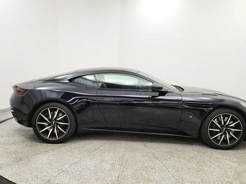 Used 2017 Aston Martin DB11 V12 RWD image 6