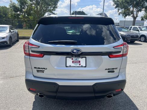 Used 2025 Subaru Ascent Bronze Edition image 6