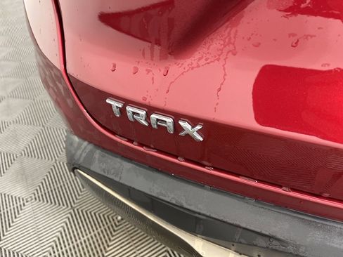 Certified 2024 Chevrolet Trax ACTIV w/ Sunroof Package image 3